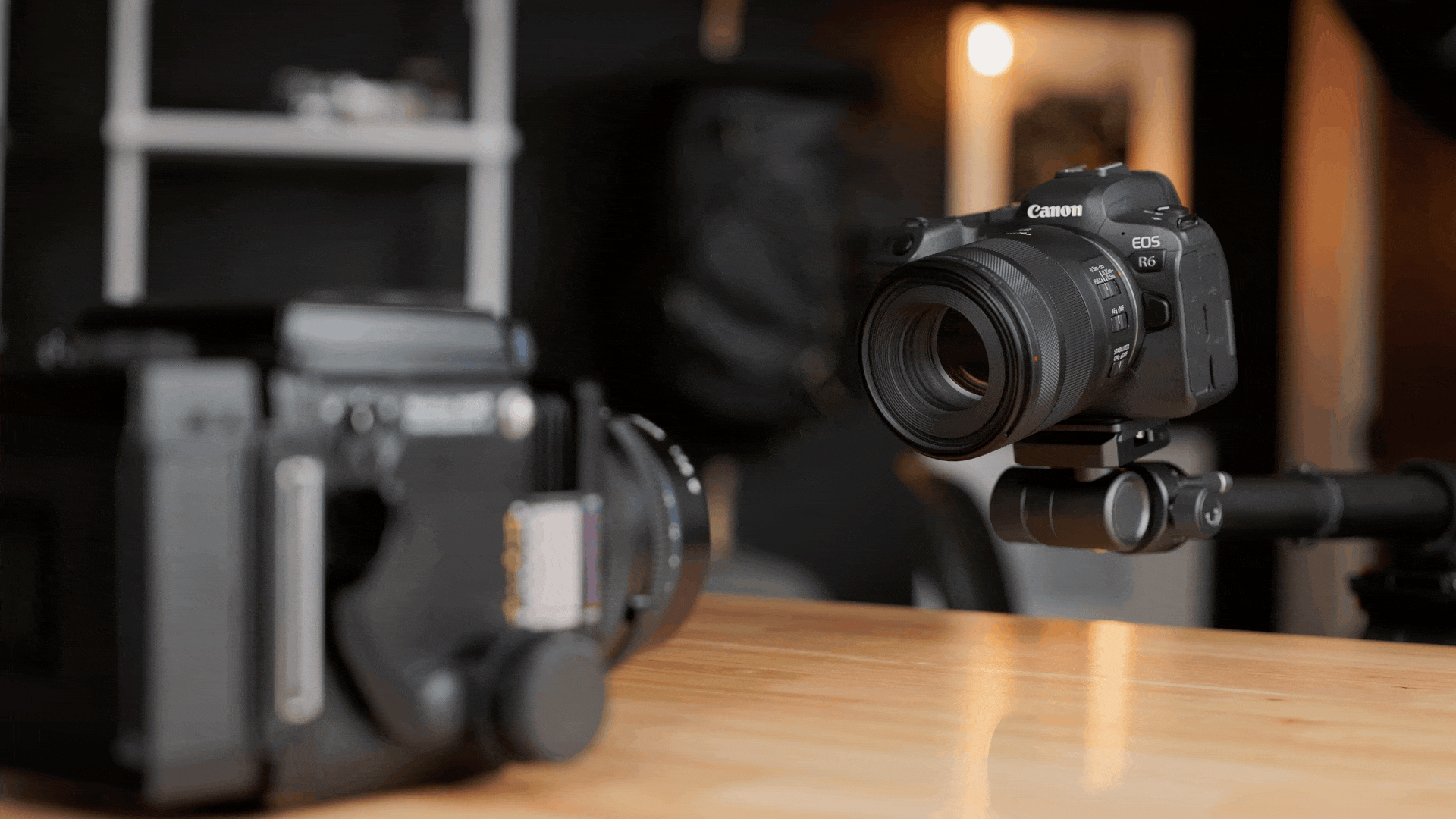 Camera sliding on the Moza Slypod Pro