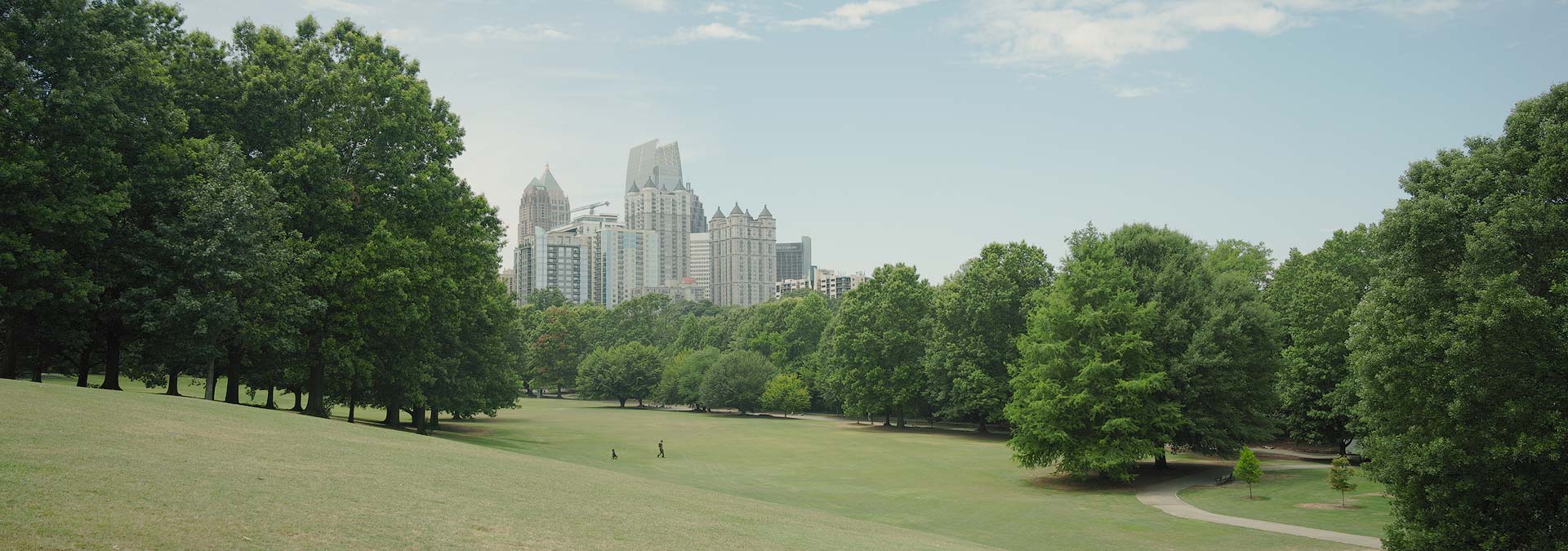 Sirui Saturn 35mm skyline full frame example image