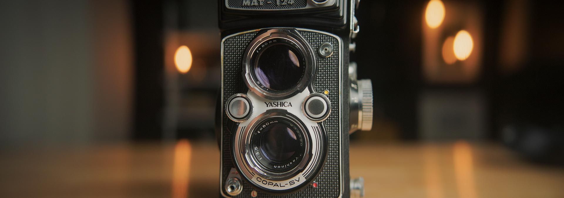 Sirui Saturn 35mm with +4 diopter (13 inches / 33 cm away)