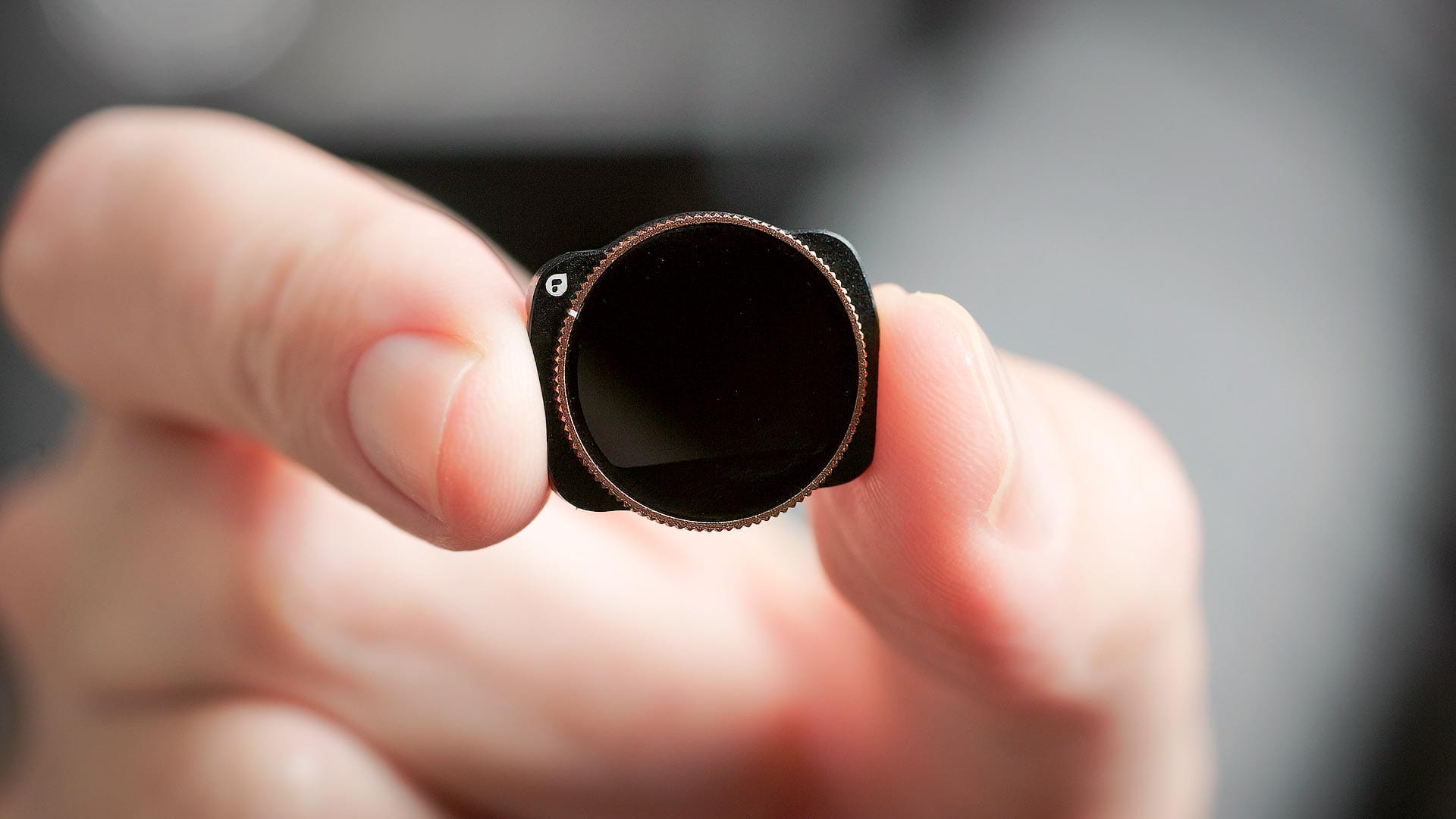 Aligning white tick mark with logo on PolarPro Pocket 3 filter