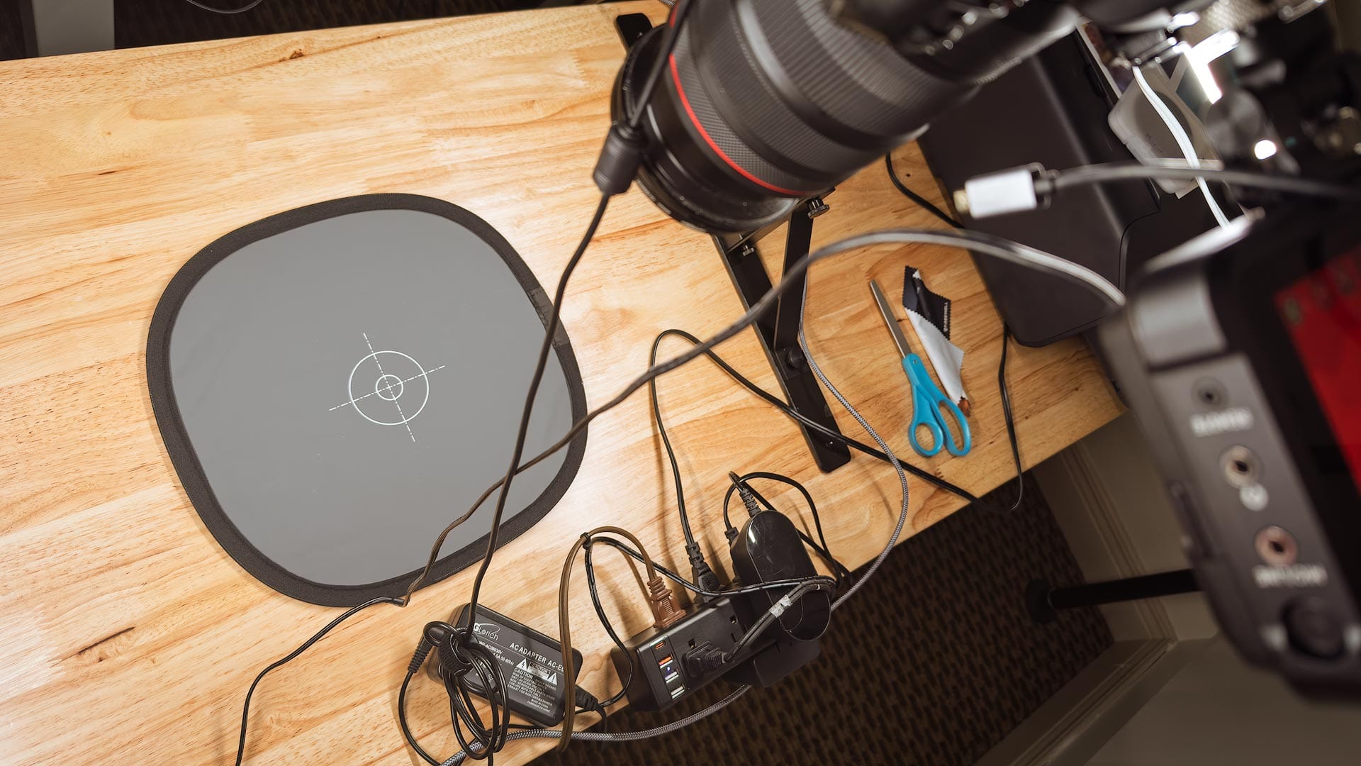 18% gray card illuminated with the D50 lights under my camera