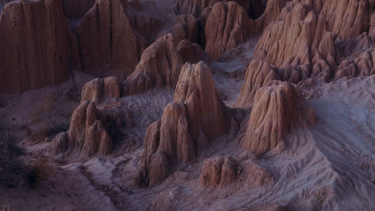 Photographing drip sand castles in the desert at Cathedral Gorge, Nevada