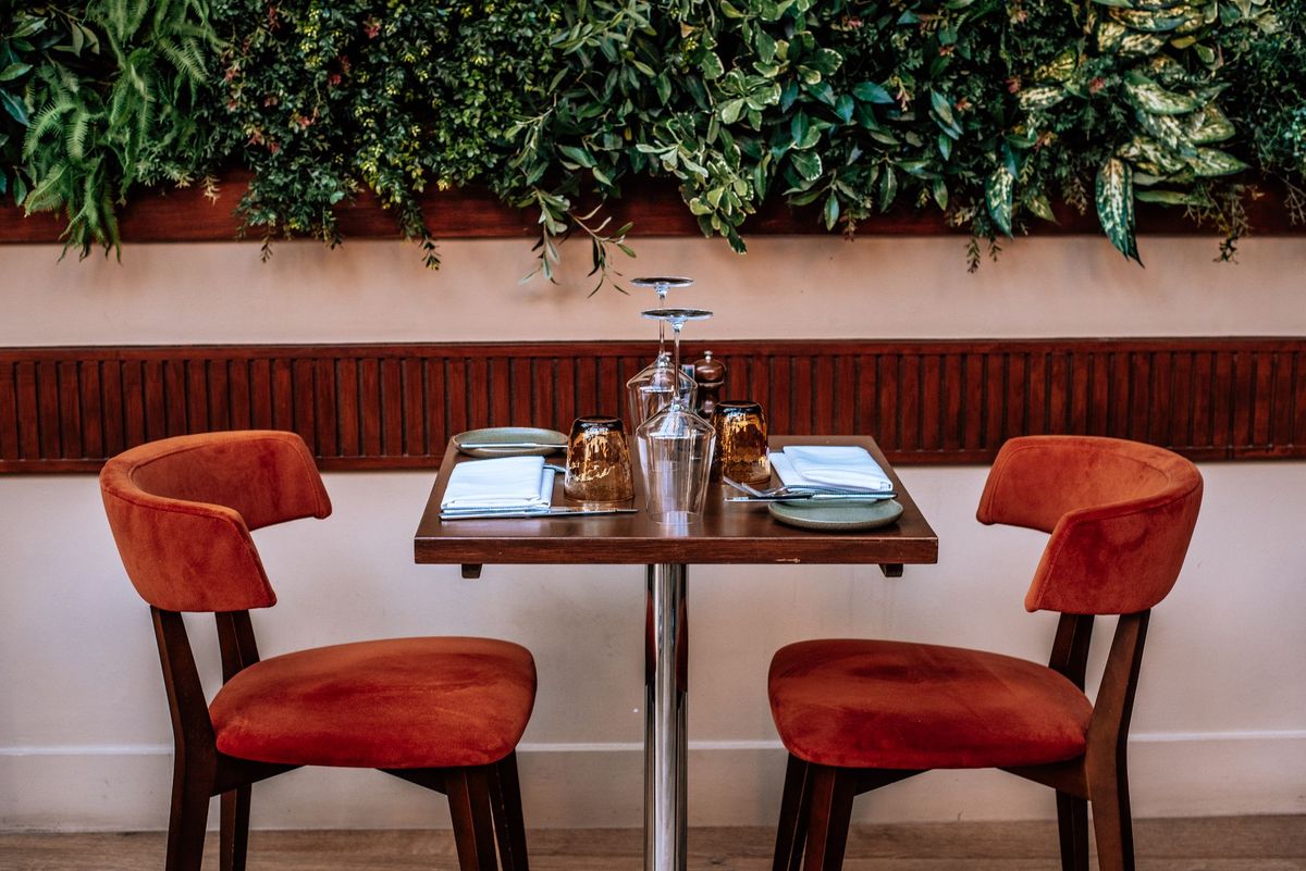 Top Table: Meadow, Ealing Green