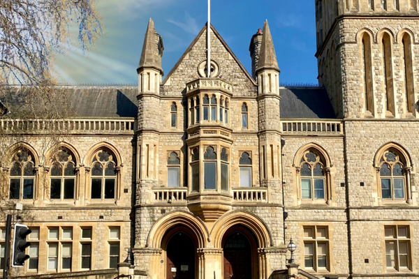 Get Featured in the Summer Issue of Ealing Living Magazine!