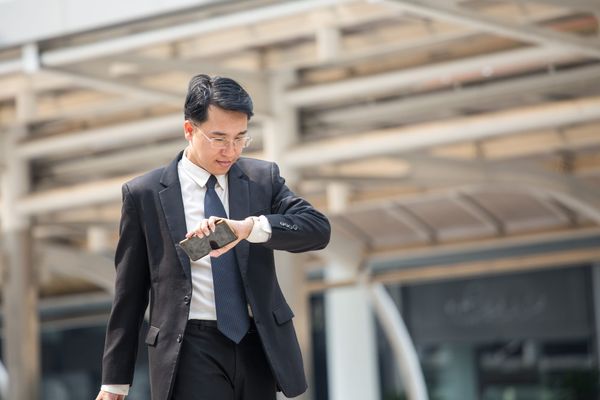 The Great Disconnect: Why the Next Luxury Status Symbol is Being Unreachable