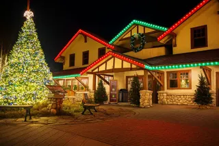 Banff Christmas Market Guide: What to Expect This Holiday Season