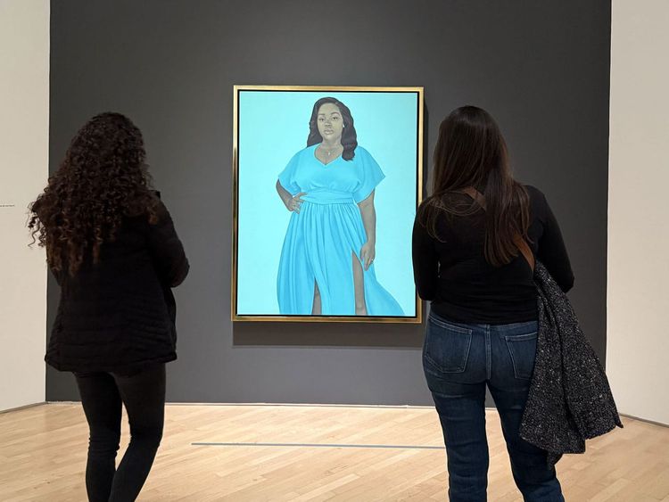 3D People Looking at 2D Art