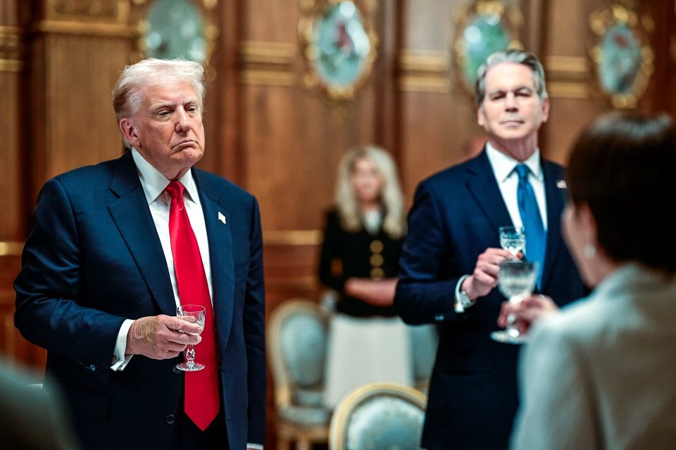 In Investing, No One Beats The Averages - Except The White House