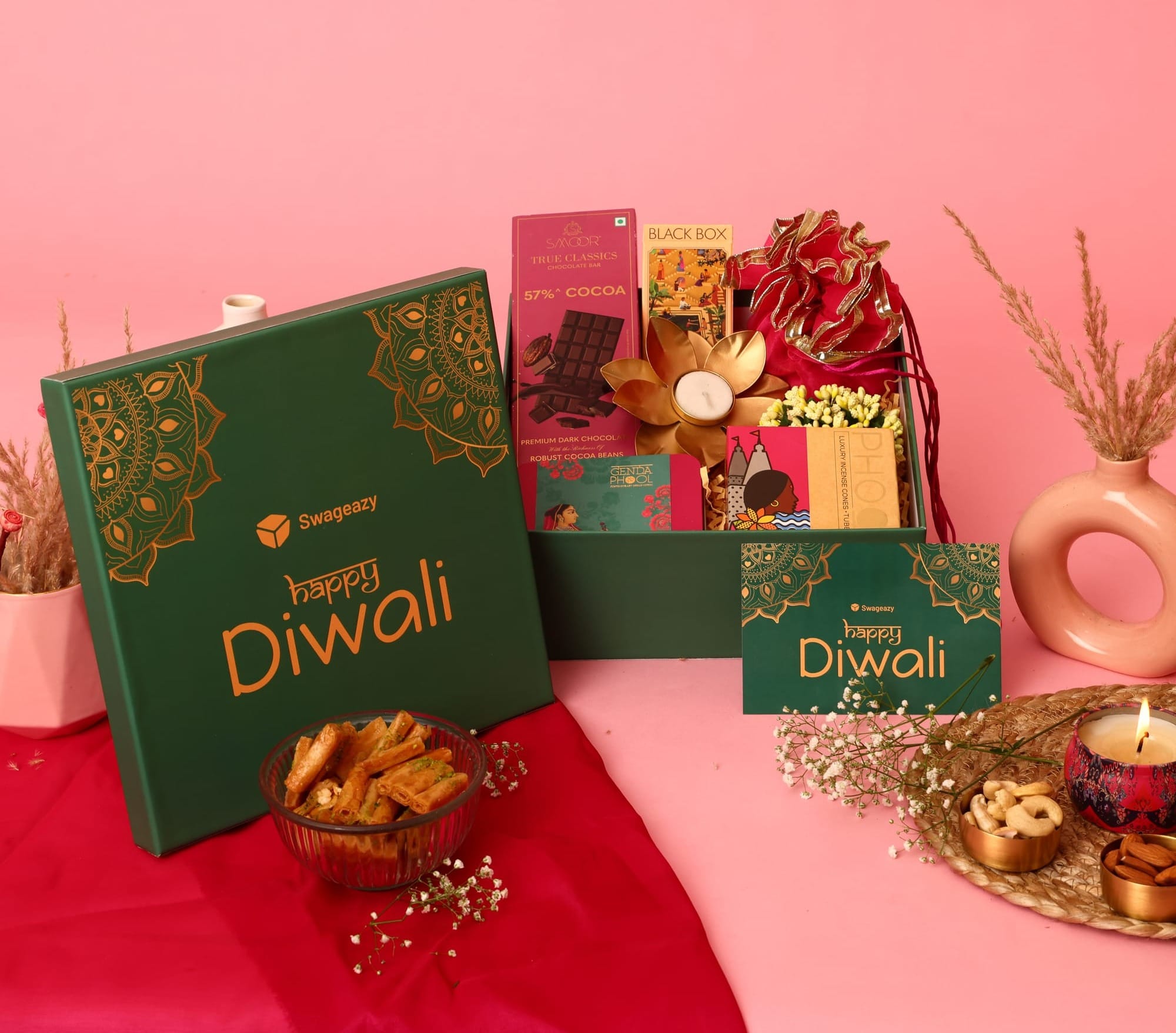 Festive décor hampers