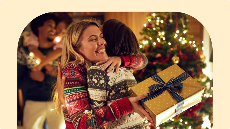 20+ Christmas Gift Ideas to Surprise Your Employees & Colleagues