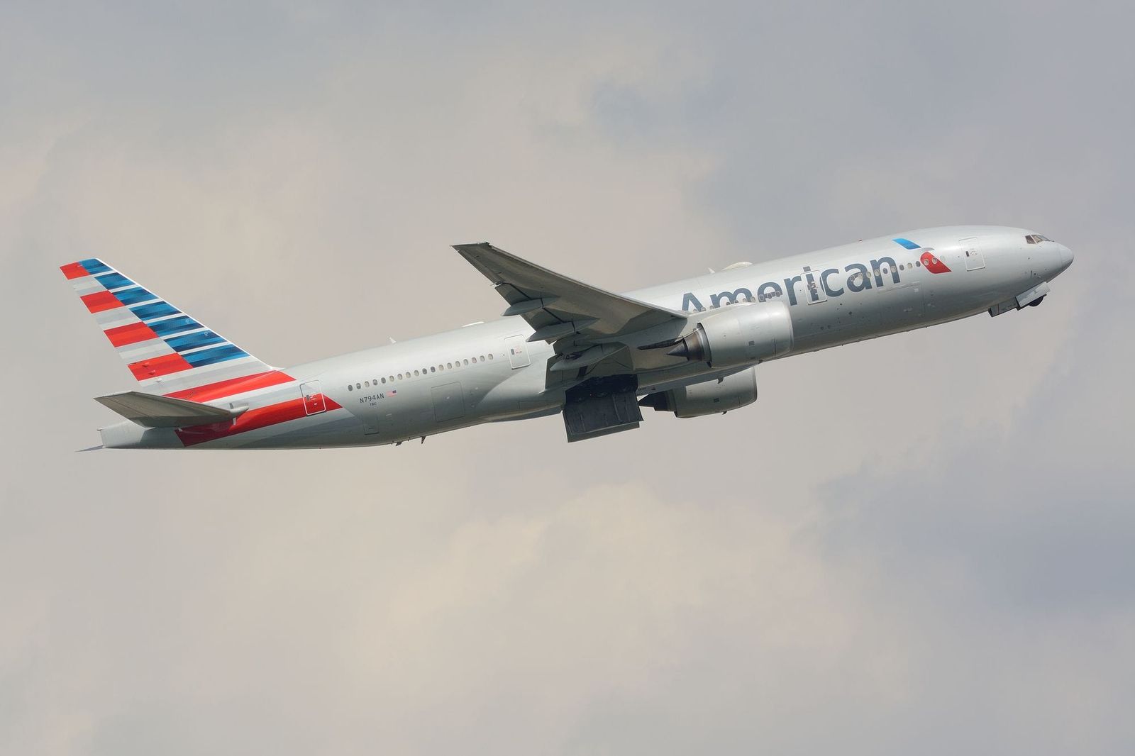 Competition in the Cockpit: US Air Travel Amidst Global Disaster and Disruption