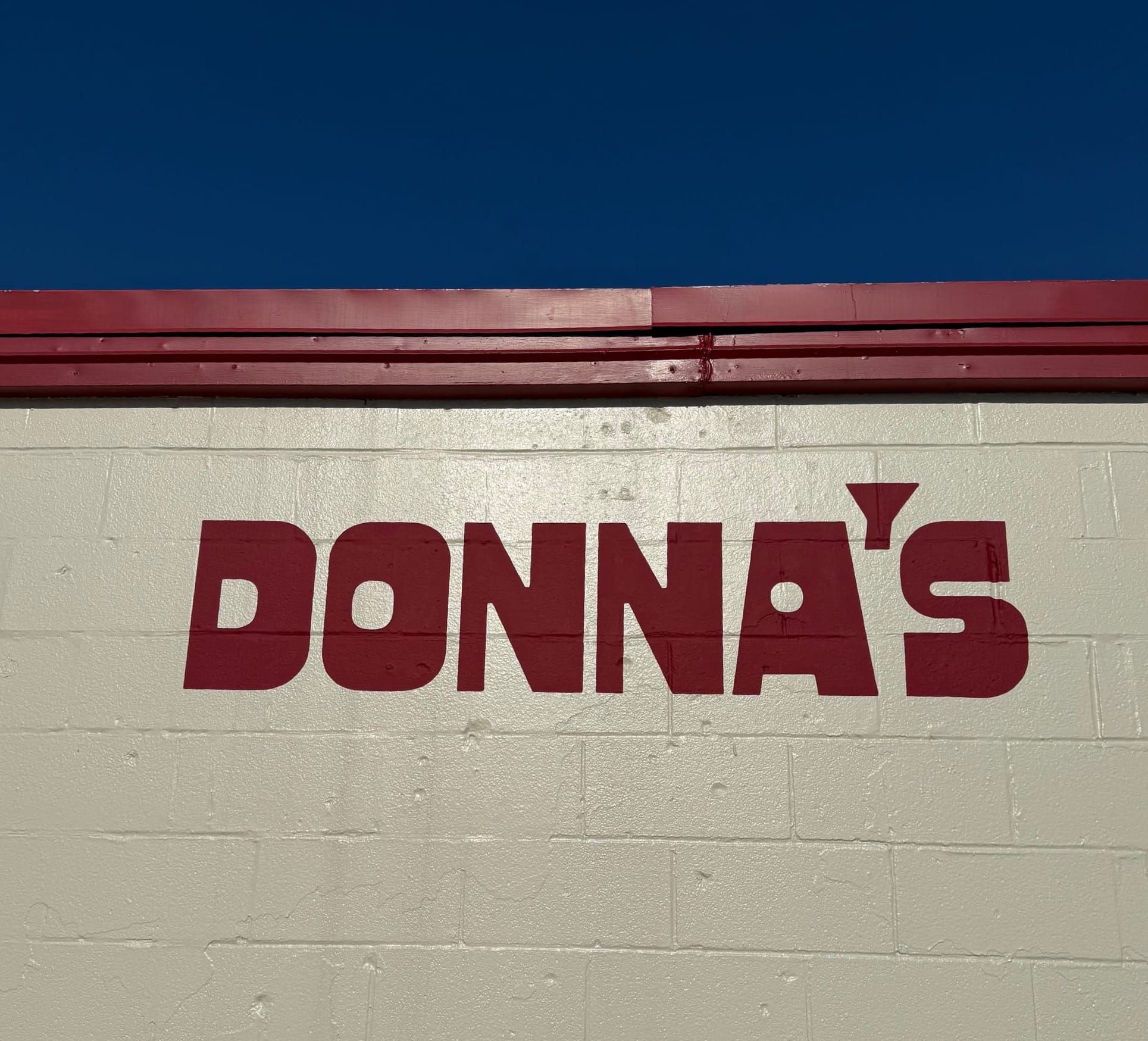 BAR REVIEW: Donna's
