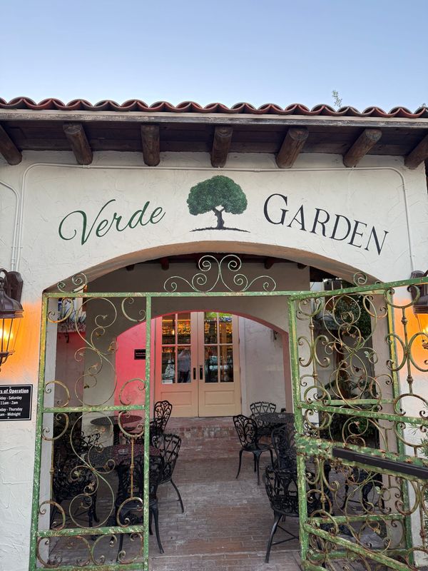 RESTAURANT REVIEW: Verde Garden