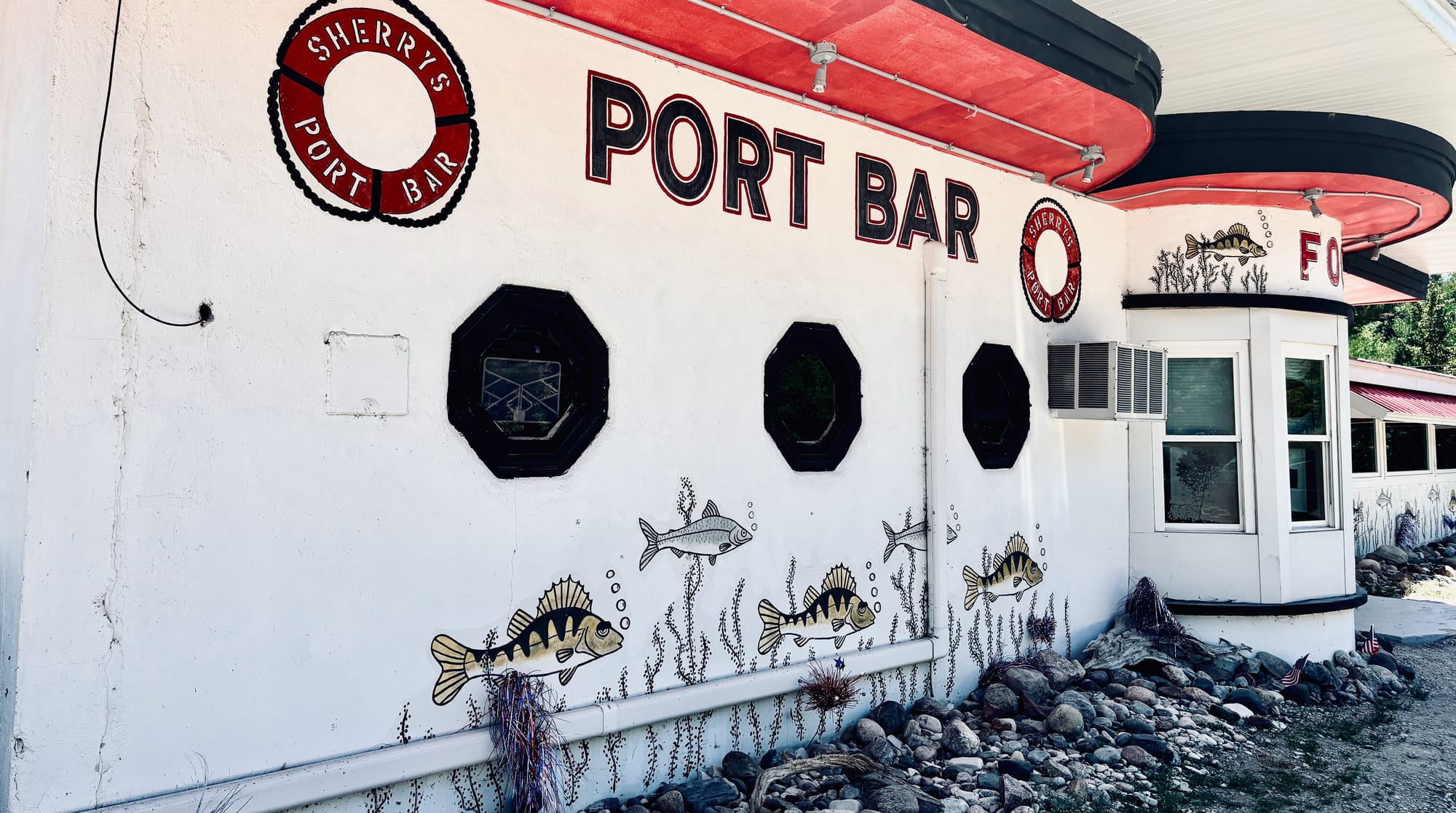 The Port Bar & Family Restaurant, just south of the campsite.