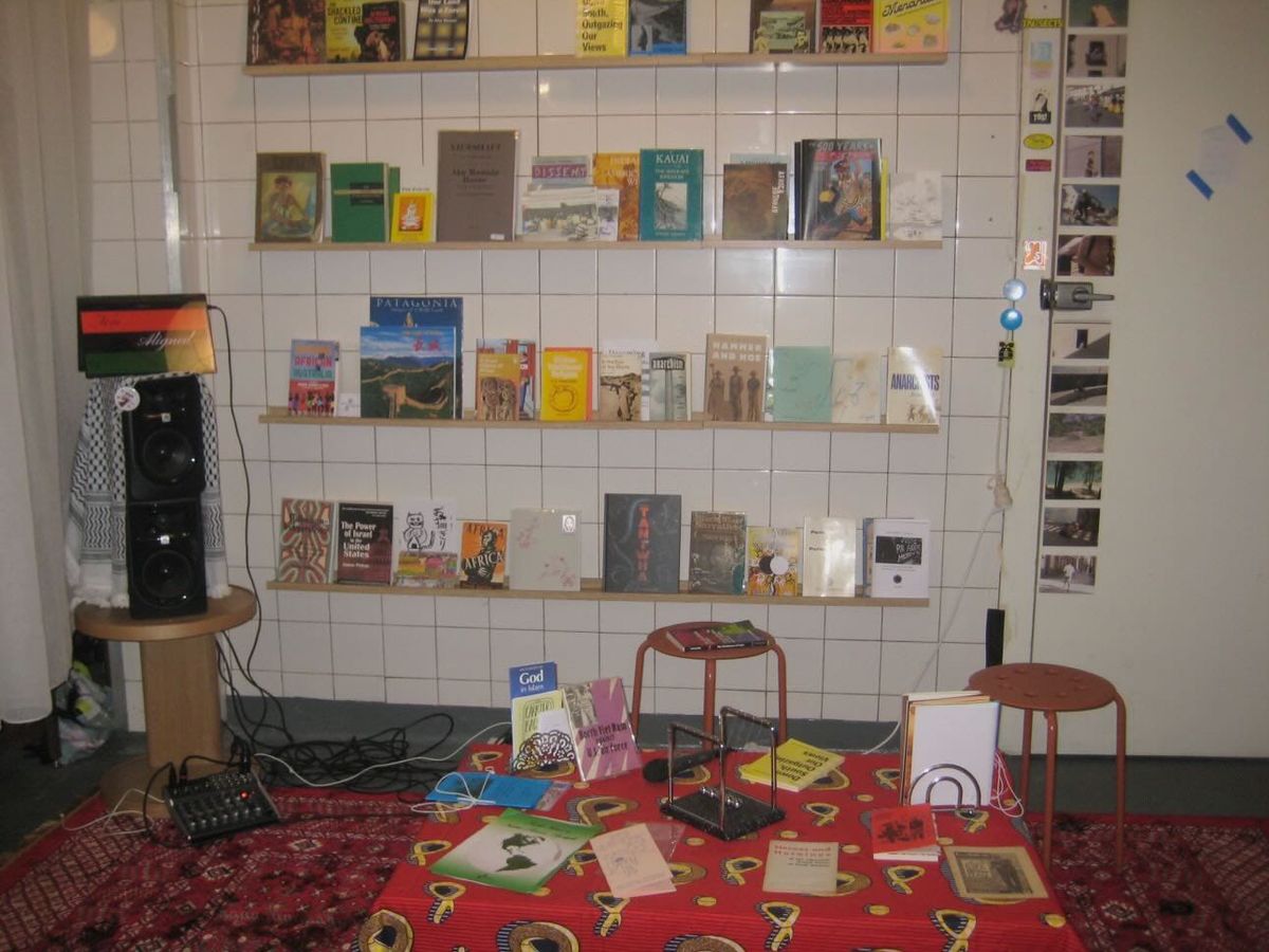 「訪談」Bona Obiri-Yeboah 與他的書店 Non-Aligned Books （zh/en）
