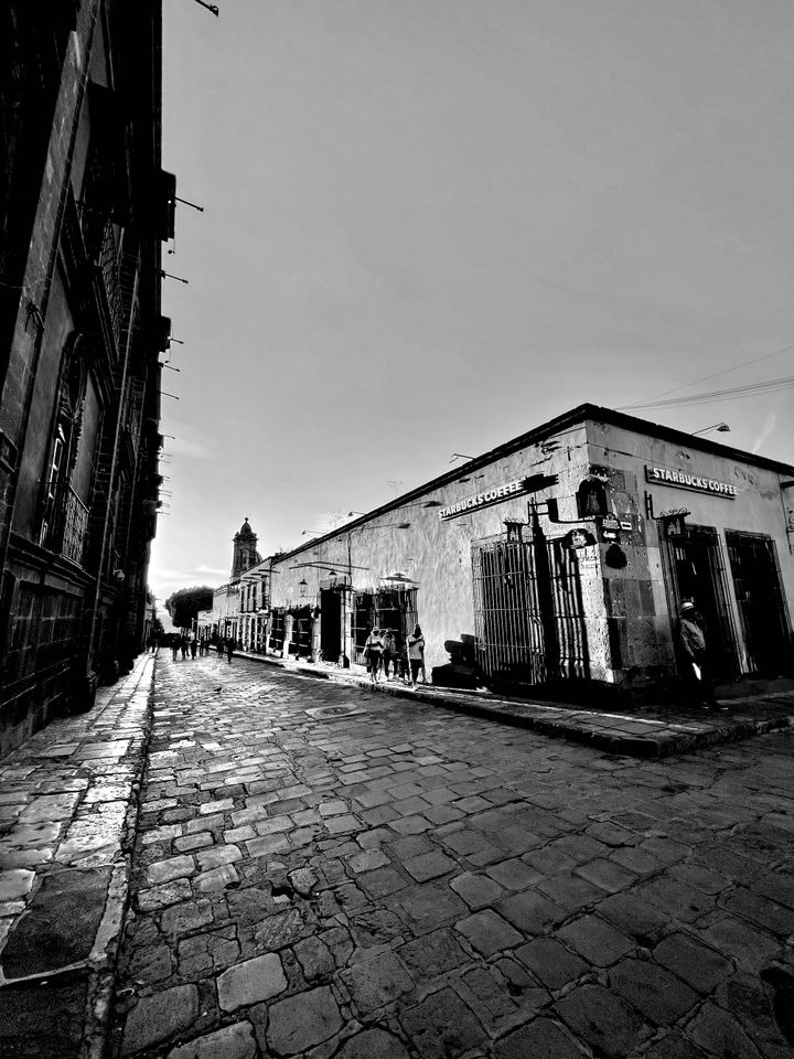 From Urban Jungle to Urban Oasis: The Positive Impact of Blending Brands with Urban Fabric on Citizen Experience