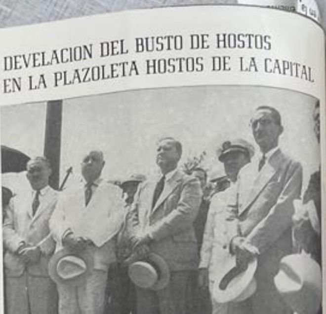 Imagen de: Develación del busto de Hostos en la plazoleta Hostos de la Capital (en 1941)