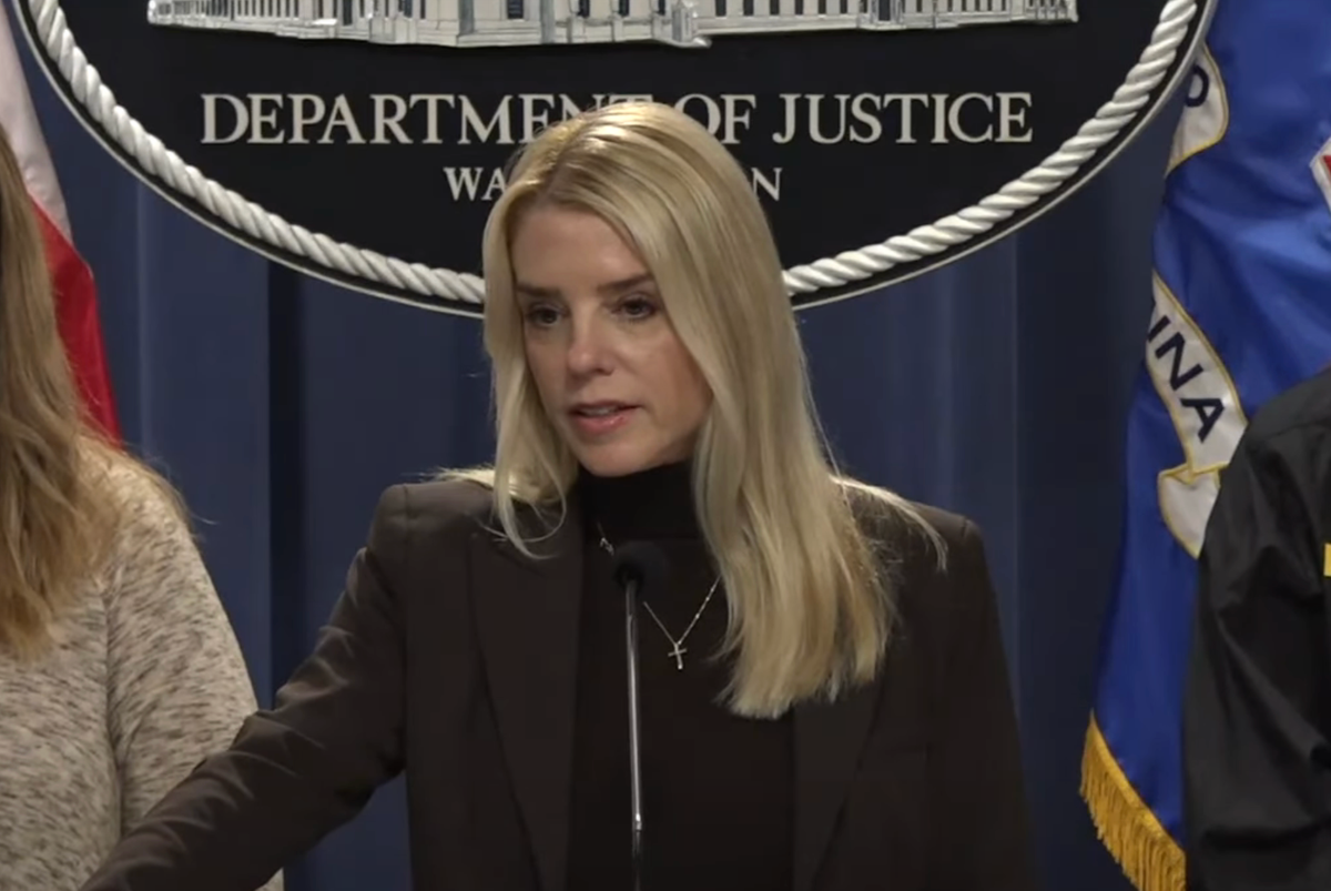 Trump DOJ Adopts Policy Permitting Journalist Arrests