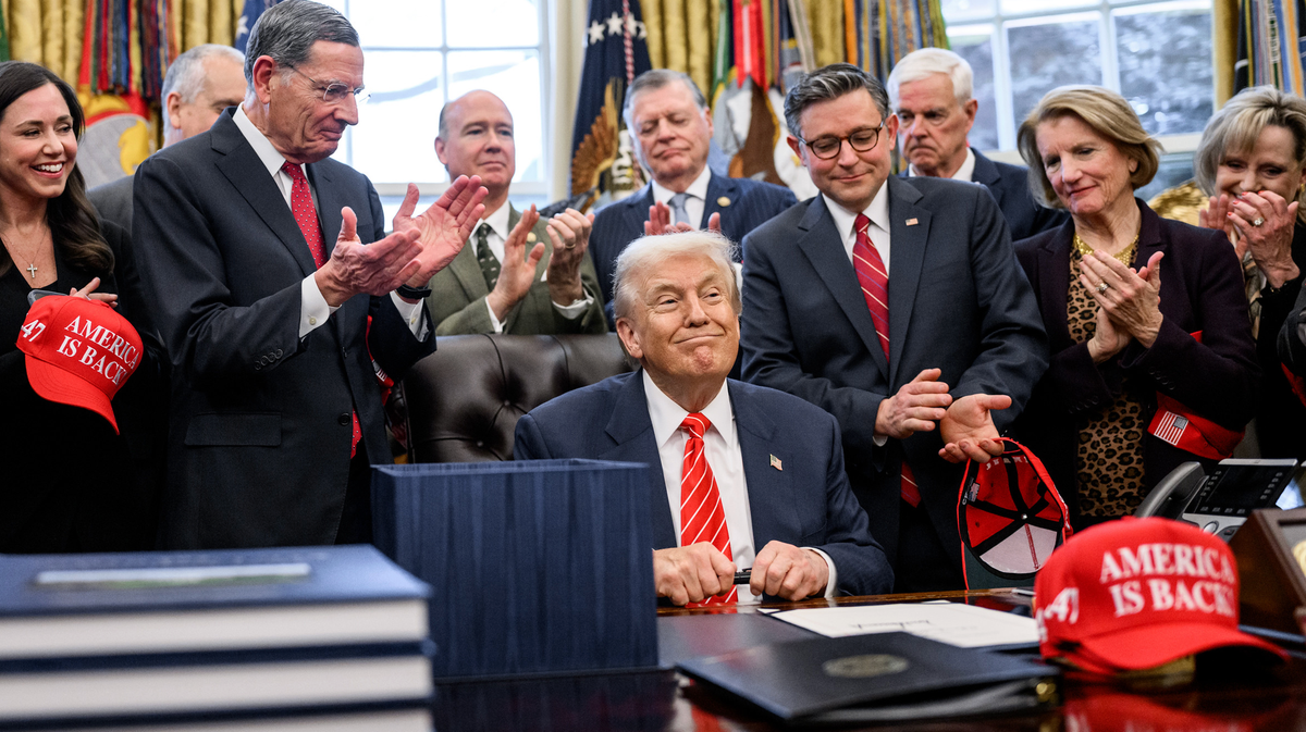 New Rule Moves US Government Closer To Creating A Trump State