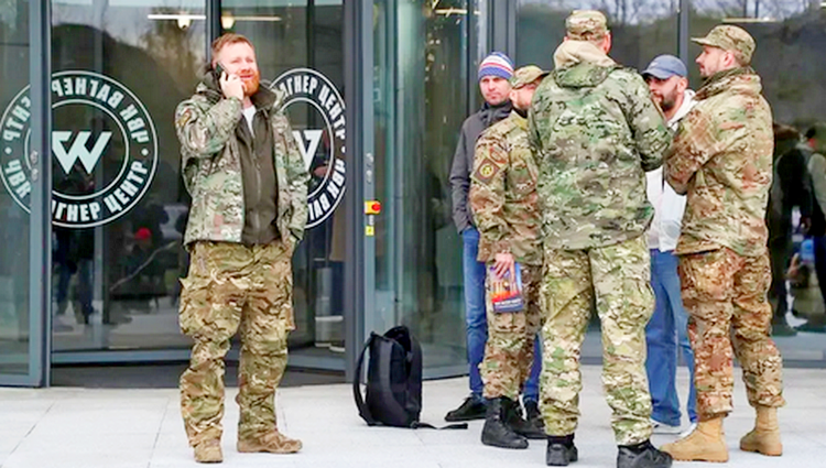 Russia's Wagner Goes On Recruiting Blitz, Opening Centers In 42 Cities