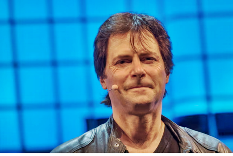 Big tech has distracted world from existential risk of AI, says top scientist