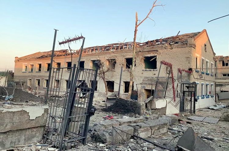 Strikes overnight on Ukraine kill 22, says Zelenskyy, as Trump sets new Russia deadline