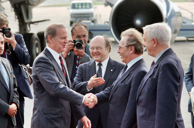 Facts about Ukraine That Biden, Stoltenberg, and Støre Suppressed.