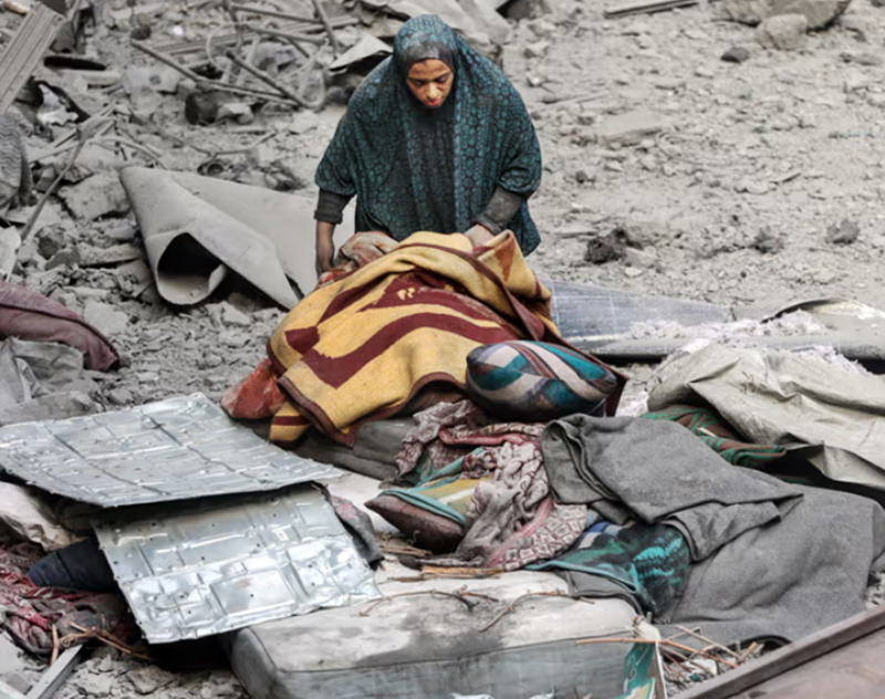 Israel continues deadly Gaza attacks ahead of potential US talks on ceasefire – Middle East crisis live