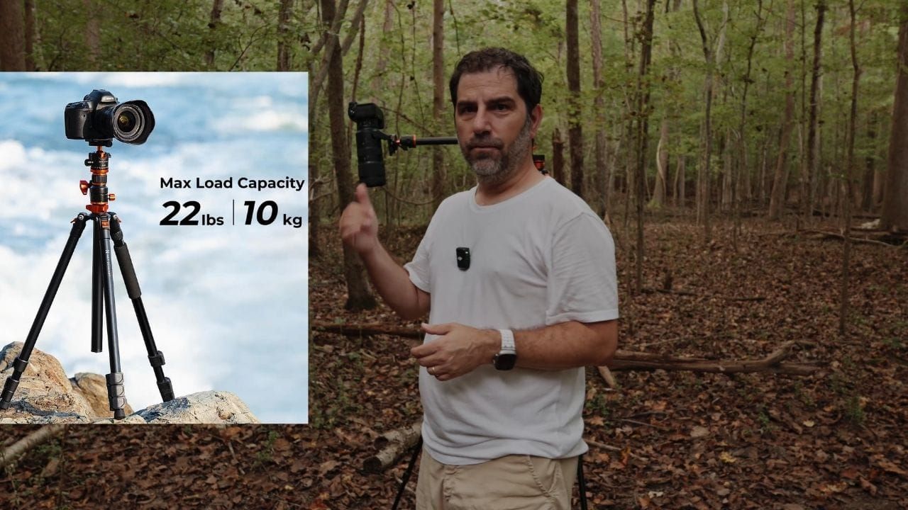 KF Concept tripod test edilirken Mehmet Serdar Kılıç orman içinde çekim yapıyor, akşam güneş ışığında 70-200 lensli kamera üzerinde.