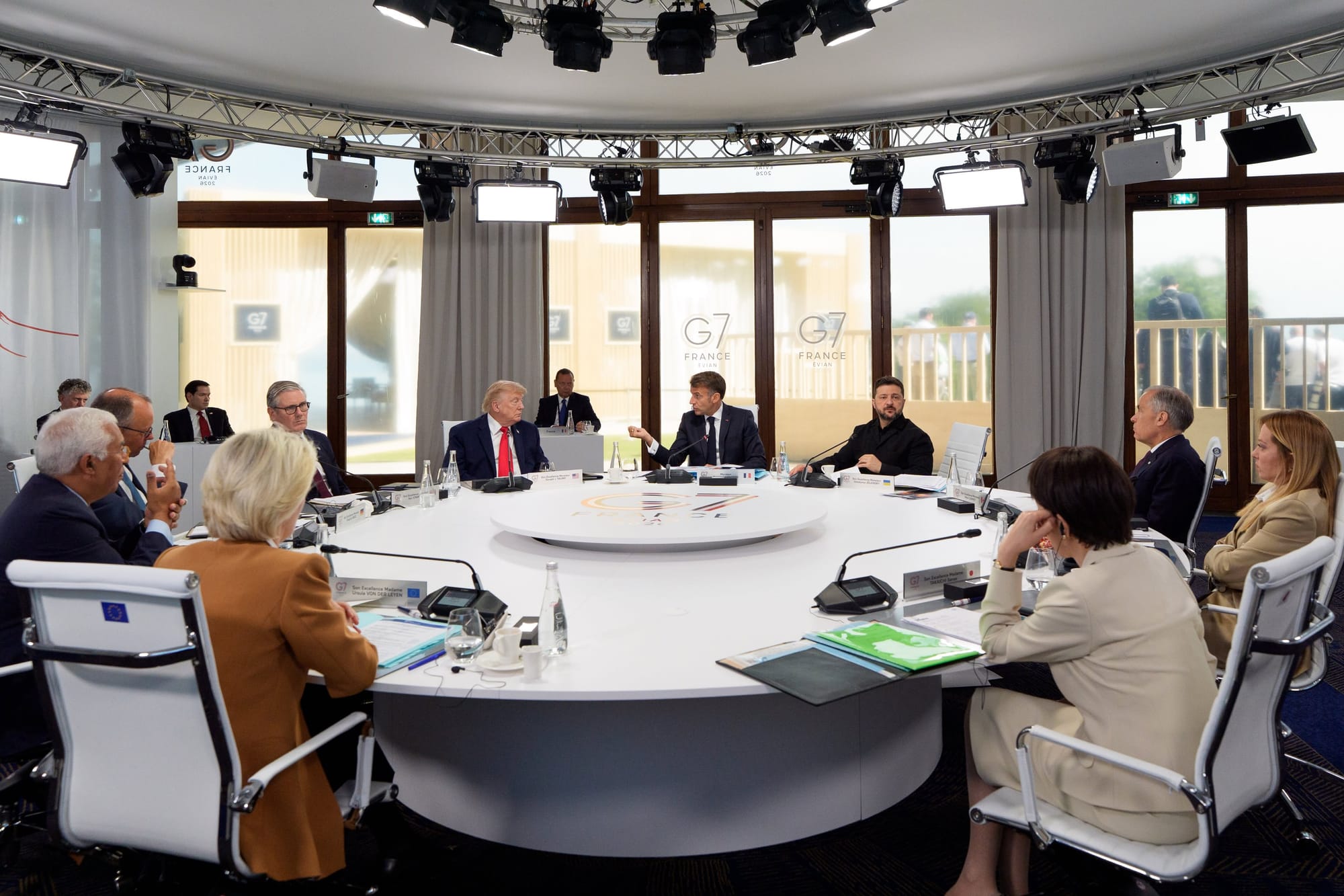 G7 di Evian, giornata conclusiva: più armi a Kiev, sanzioni rafforzate su Mosca e sostegno all'intesa con l'Iran