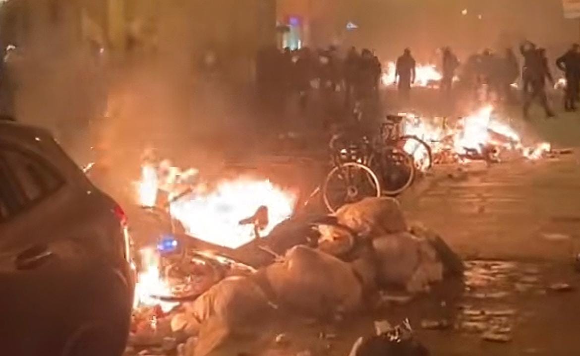 Francia, mondiali notturni tra divieti e maxischermi: scontro nei comuni
