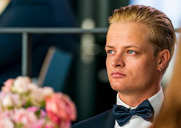 Norvegia, quattro anni di carcere per il figlio di Mette-Marit: condannato per stupro e violenze