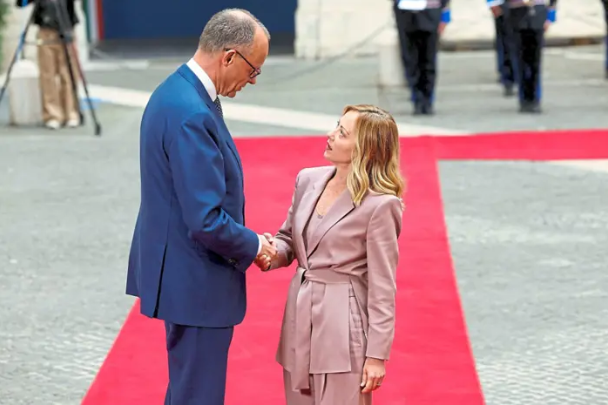 Vertice Italia-Germania, Meloni e Merz sottolineano la necessità di un’Europa più competitiva e autonoma