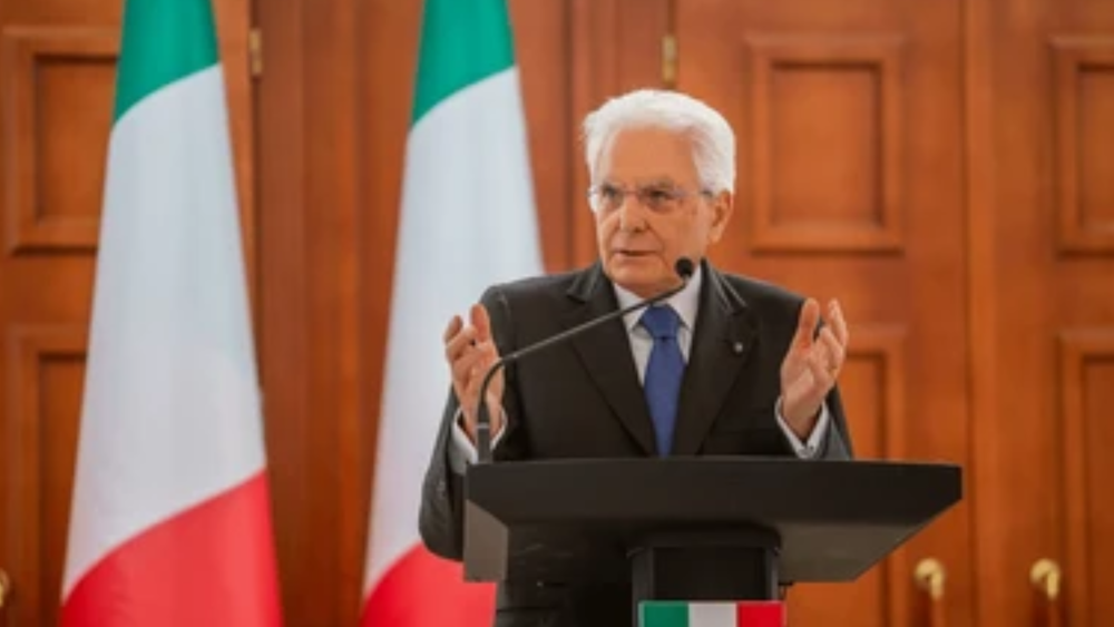 Mattarella lancia l’allarme: "Guerra vicino a noi, c'è chi pensa solo ai suoi interessi"