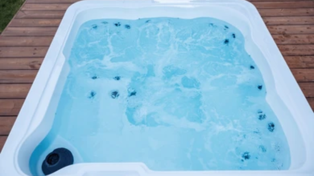 Morto il dodicenne rimasto incastrato nell'idromassaggio: la Procura ipotizza l'omicidio colposo