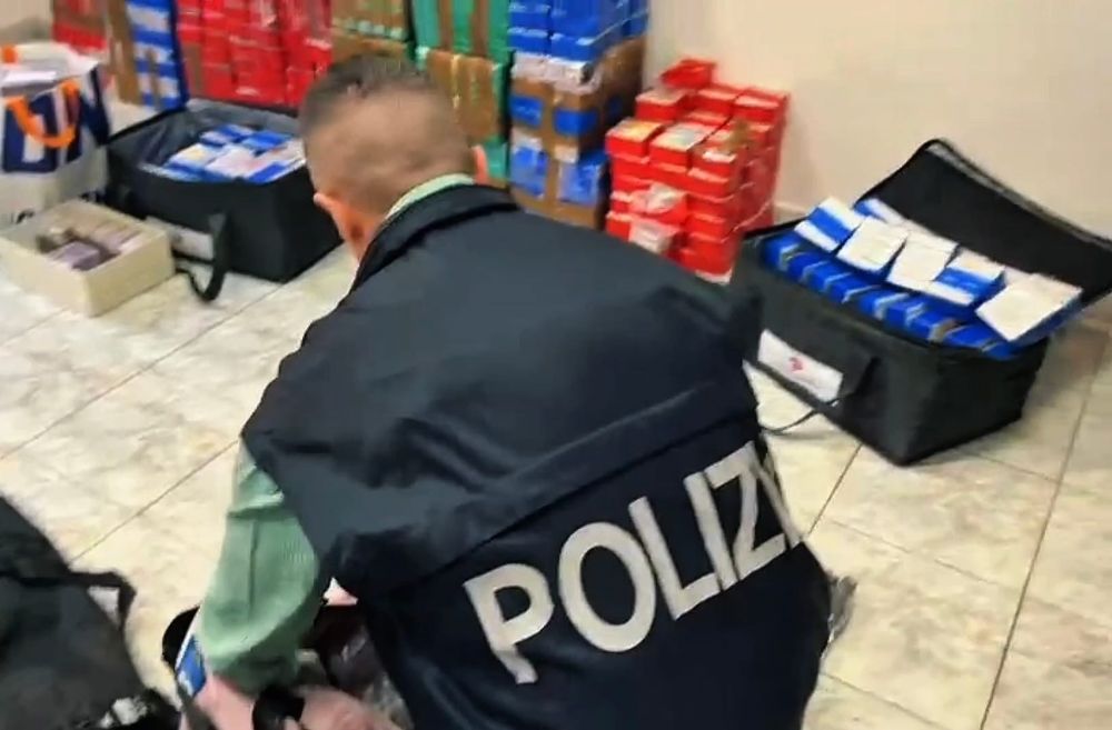 Frosinone, maxi sequestro di hashish: 637 chili nascosti in un frigorifero
