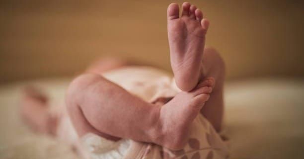 Egitto: tentano di vendere il figlio neonato, ergastolo ad una coppia e tre complici