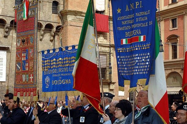 25 aprile, fermato 21enne che ha sparato a due militanti Anpi: "Sono della Brigata Ebraica"