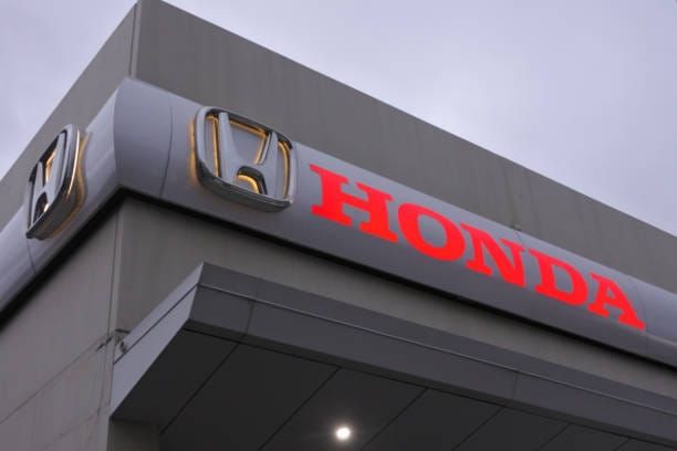 Honda, perdita storica di 2,7 mld: pesa il riassetto sull’elettrico