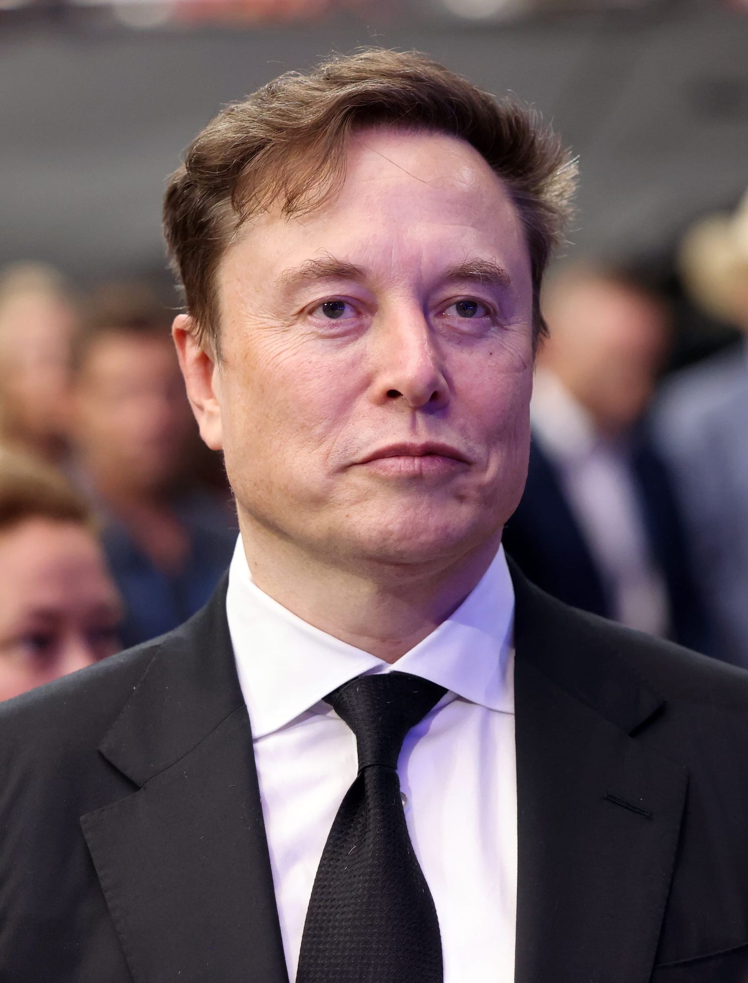 Elon Musk attacca Ryanair: “Quanto costa comprarvi?”