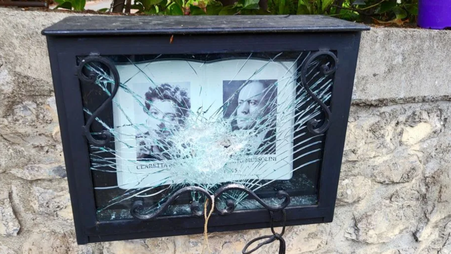 Como, a giudizio ex Br per il danneggiamento della teca dedicata a Mussolini