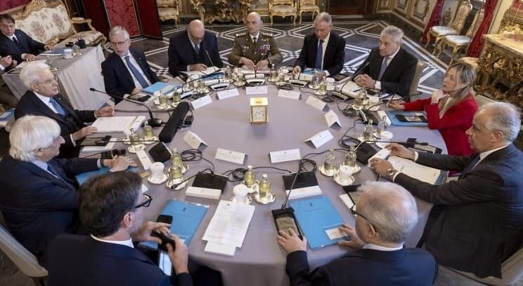 Mattarella: "L'Italia non parteciperà alla guerra contro l'Iran"