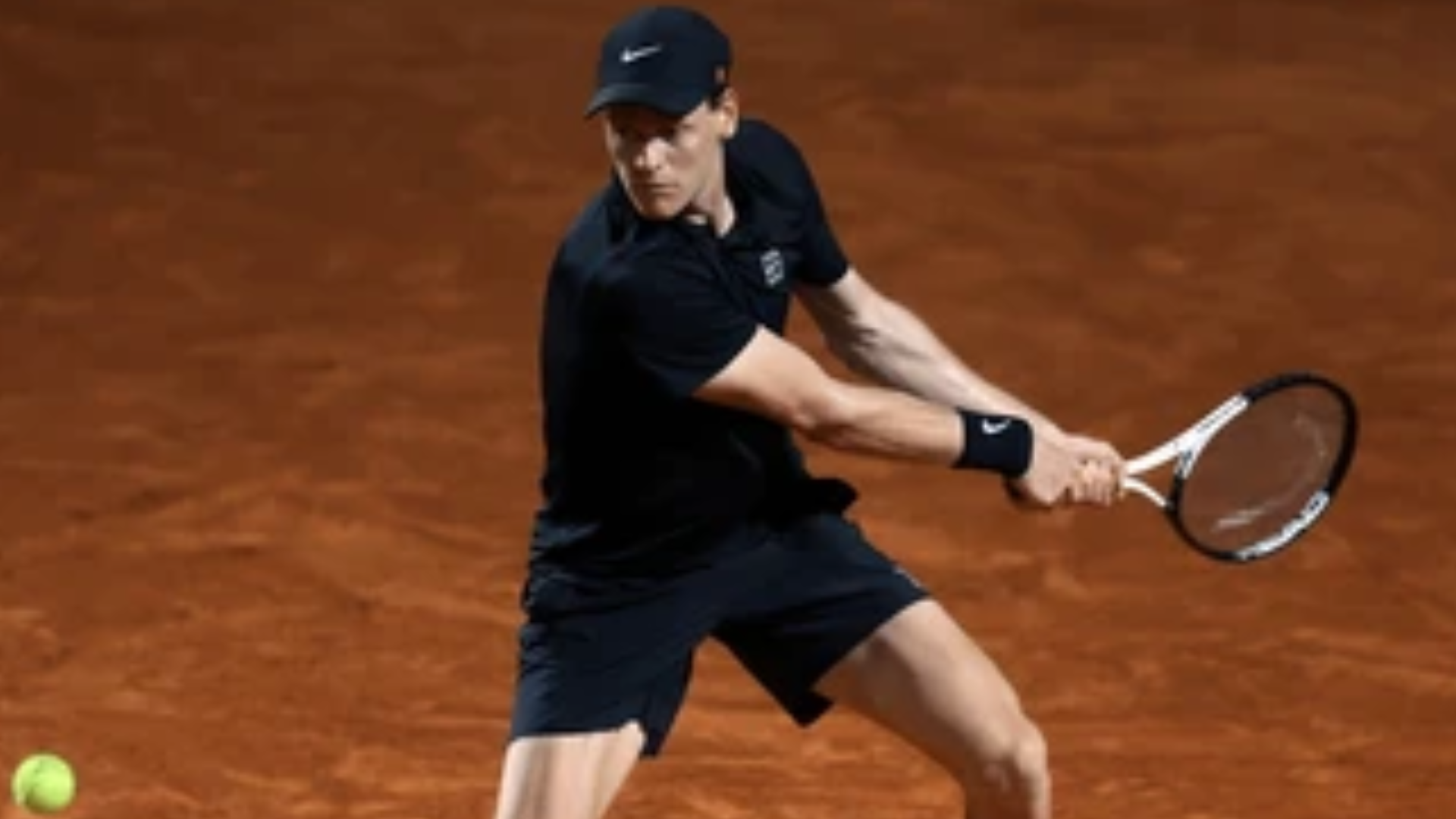 Sinner vola in semifinale a Montecarlo: battuto Auger-Aliassime in due set