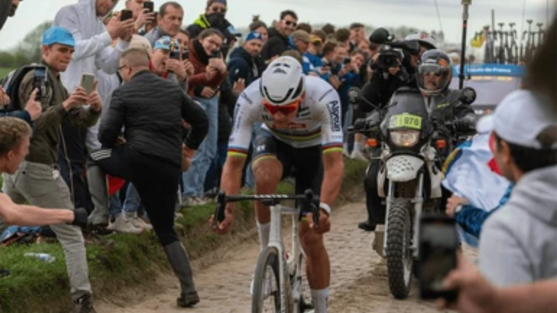 Parigi-Roubaix, non solo pietre: il mito del Velodromo e quella parentesi firmata La Redoute