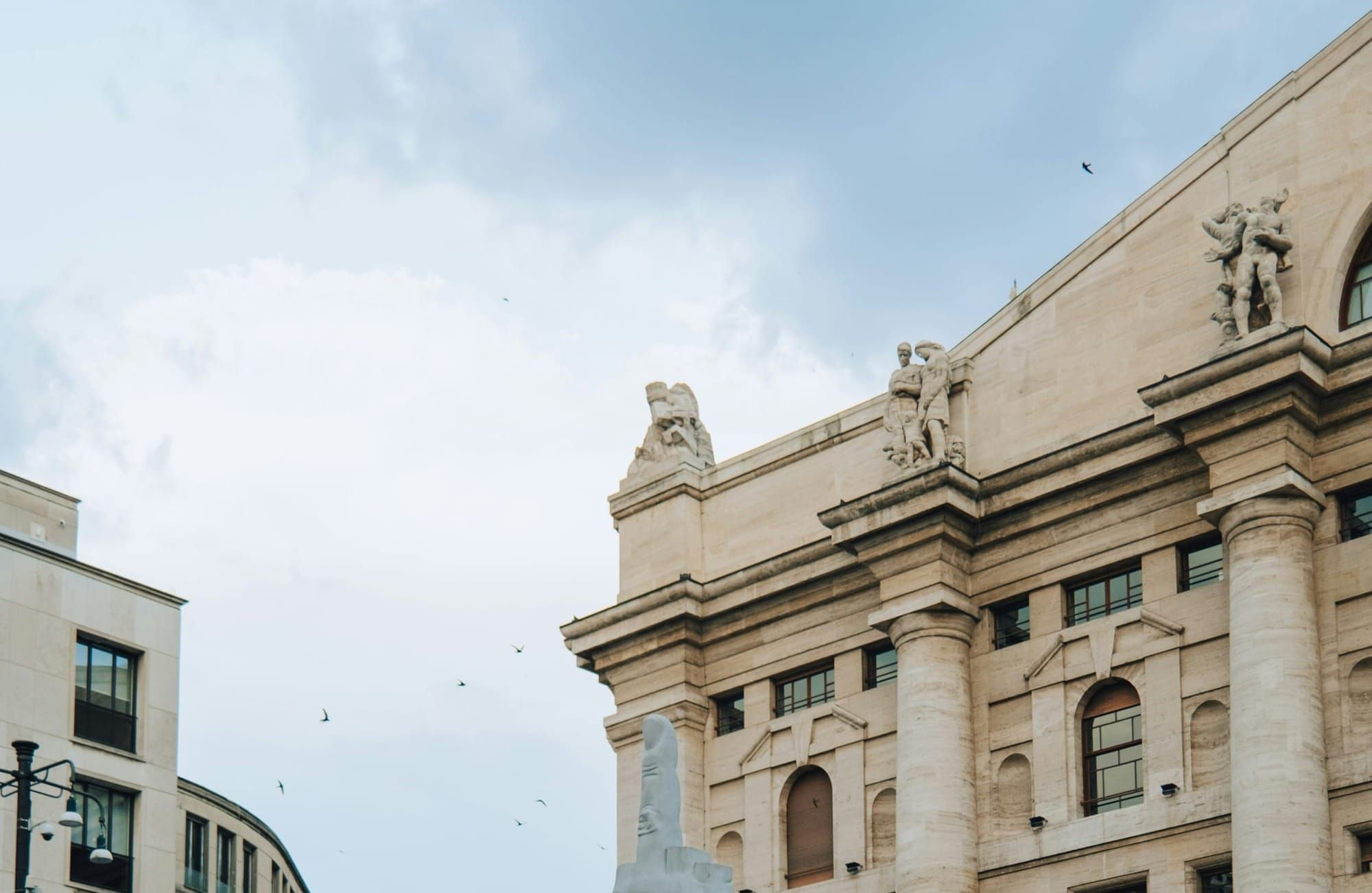 Sciopero a Piazza Affari contro Euronext: "Il futuro di Borsa Italiana si decide a Parigi"
