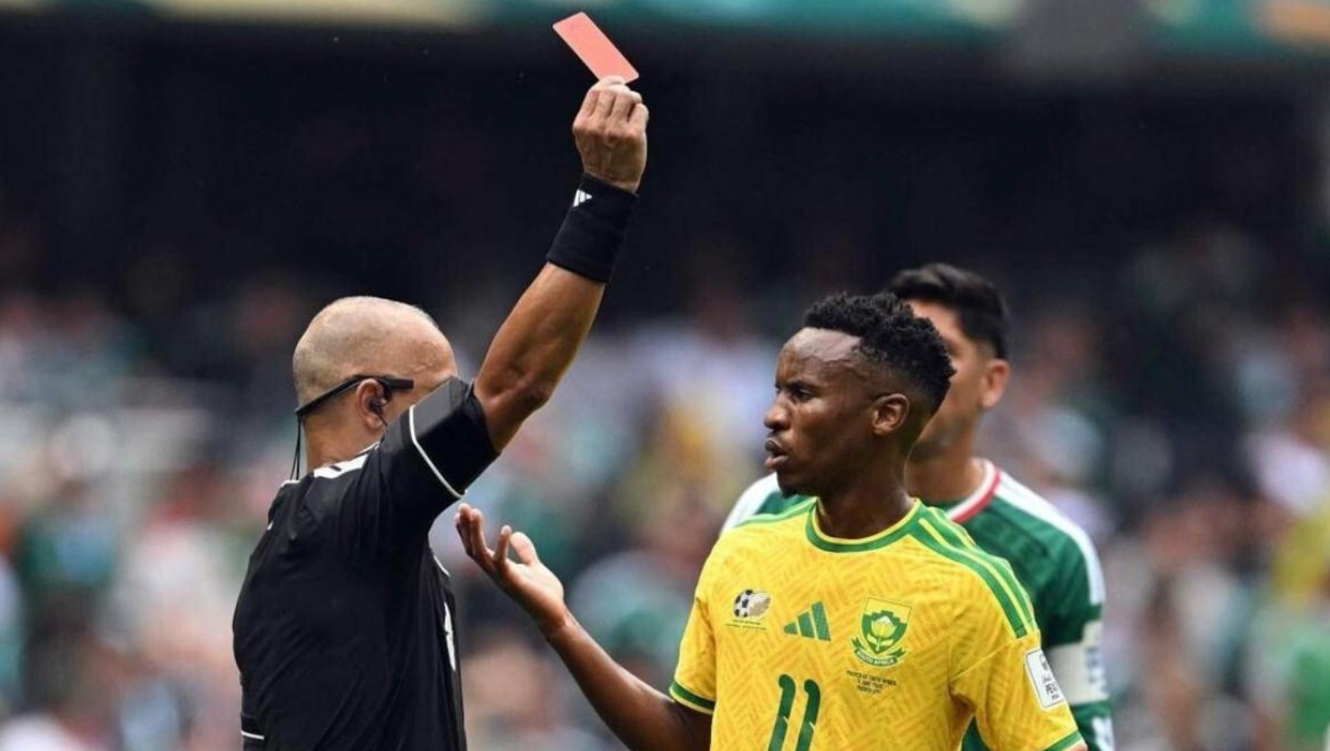 Mondiale 2026, debutto ad alta tensione: tre espulsioni nella gara inaugurale tra Messico e Sudafrica