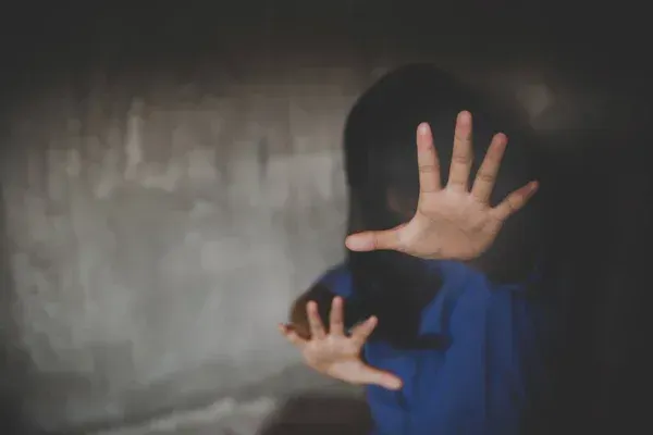 Abusa di una 16enne, poi si giustifica: “Colpa dell'alcool”. 21enne egiziano scarcerato