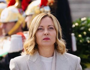 Meloni a Gedda, missione lampo nel Golfo per energia e sicurezza