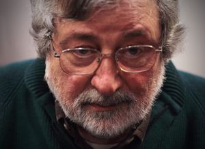 Guccini tra malinconia e reality: “Non leggo più, ma guardo tutto. Anche il Grande Fratello”