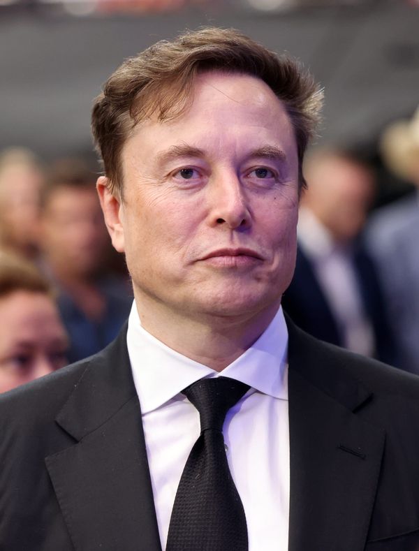 Elon Musk attacca Ryanair: “Quanto costa comprarvi?”